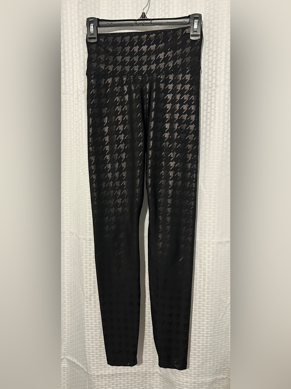 Peloton Show Up High Waisted Foil Houndstooth Leggings Black Size M